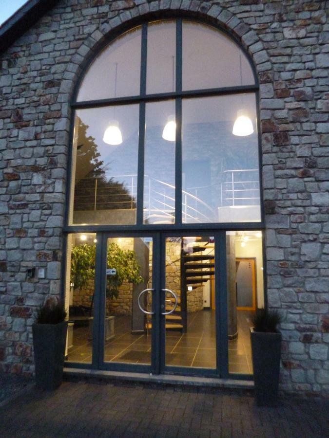 Oxygen House, Holiday And Team Building オヴィファ エクステリア 写真